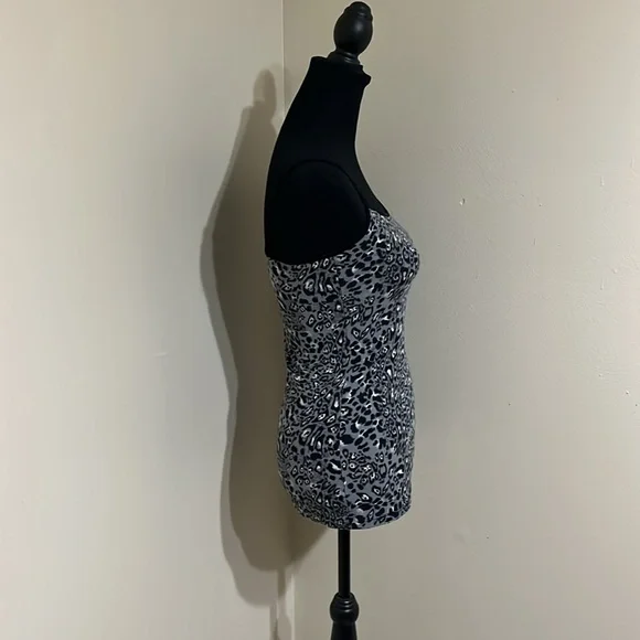 ⭐️Active Basic Women’s Tee Gray/Black Size M⭐️ - Picture 3 of 8